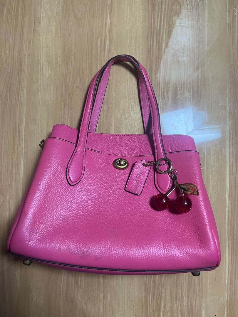 Coach Pink Leather Tote Bag (Category: Shoulder Bags) located in Manila. Submitted by senggggg. (Listing ID 1468028408, Image 2). Description: good condition working zip minimalsign of use and dirt issue check details and size.