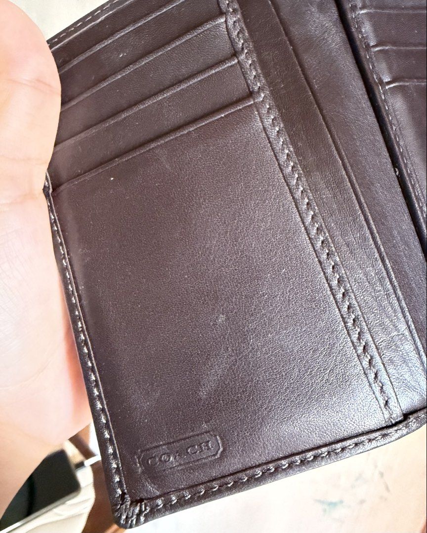 Coach Signature C Choco Brown Canvas Tri-Fold Wallet (Category: Luxury Bags & Wallets) located in Dagupan City. Submitted by beltranmon75535 (Listing ID 1467864078, Image 3). Description: Coach Choco Brown Trifold Wallet 🤎🤎 Normal signs of use Overall in good condition Kindly check each photo for full details Please manage your expectations Location: Dagupan City Add sf Payment first 💸 First to pay basis | No reservations 📩📩.