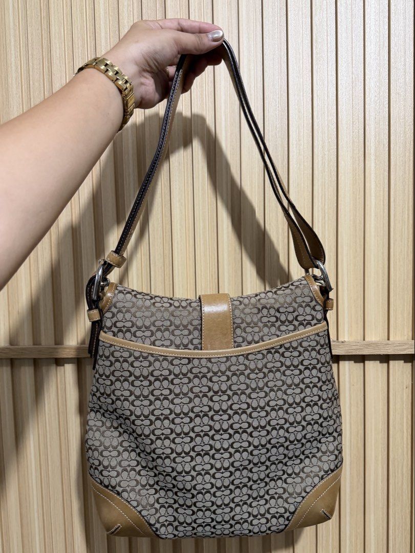 Coach Soho Buckle Bag (Category: Luxury Bags & Wallets) located in Lagawe. Submitted by kai_selections (Listing ID 1467977441, Image 2). Description: excellent condition new arrival from Japan authentic 100% freeshipping.