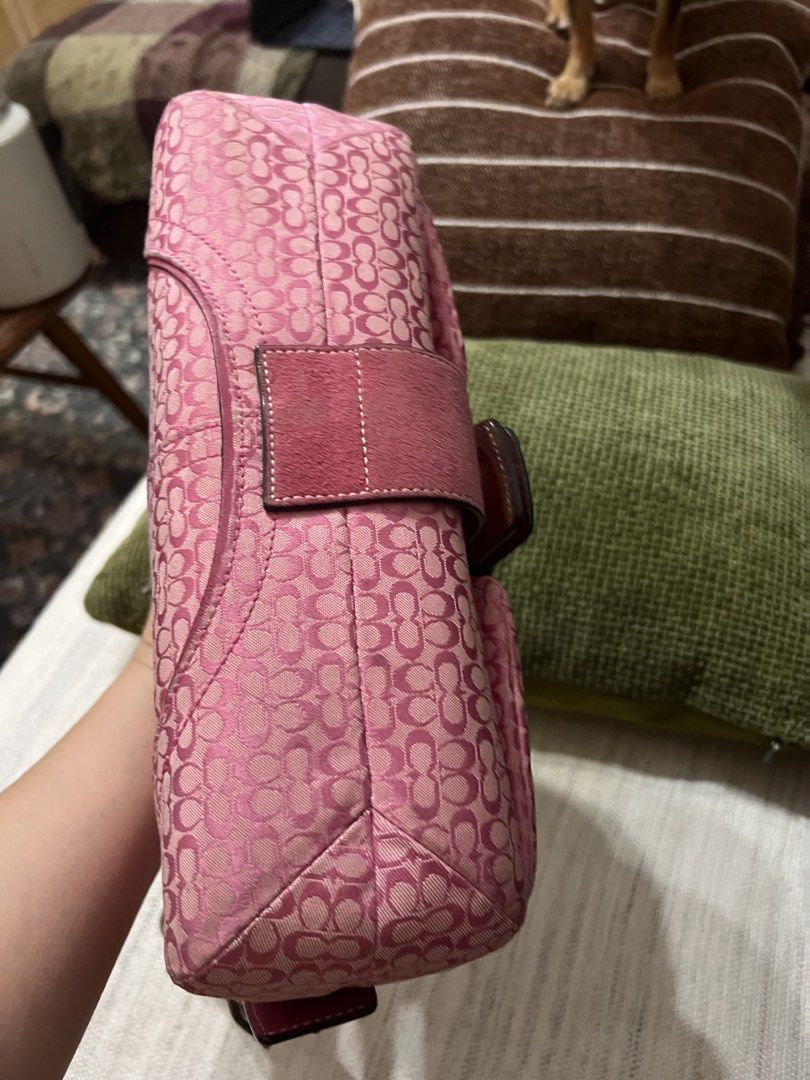 Coach Soho double pocket flap medium size (Category: Shoulder Bags) located in Bulacan. Submitted by dandan2131 (Listing ID 1467922968, Image 3). Description: Medium size coach soho double pocket .