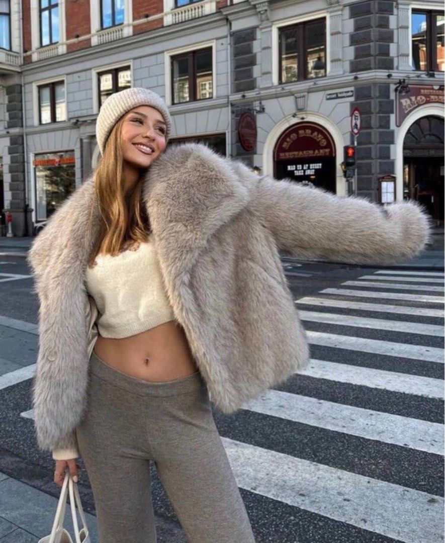 Coat jacket ootd winter (Category: Coats, Jackets and Outerwear) located in Quezon City. Submitted by prelovedsaleitems (Listing ID 1467885315, Image 3). Description: .