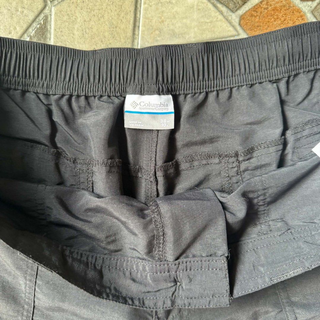 Columbia Hiking shorts (Category: Shorts) located in Villasis. Submitted by thirdymanalo3 (Listing ID 1467955592, Image 3). Description: Columbia Hiking shorts size 36-38 waist length 20 inches excellent condi 580.