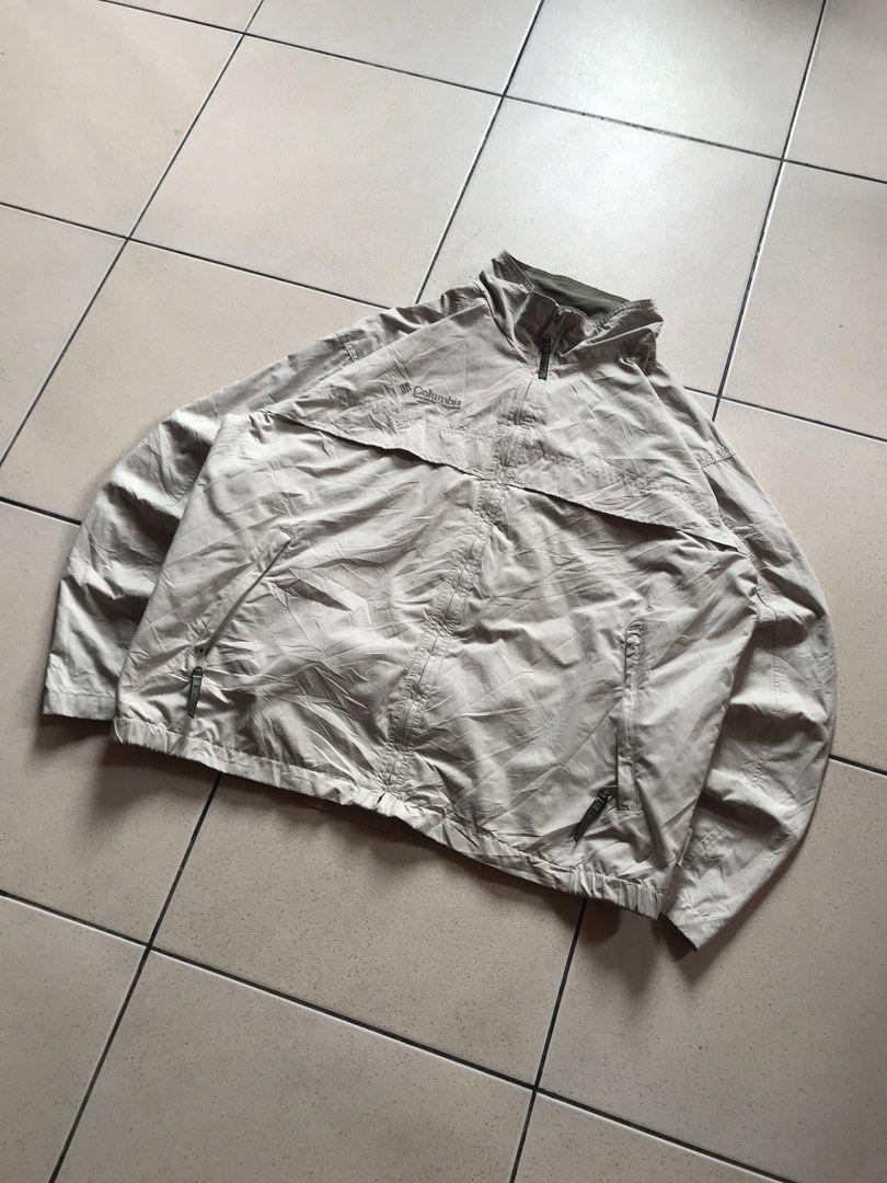 Columbia Packable Windbreaker Jacket (Category: Coats, Jackets and Outerwear) located in Cebu City. Submitted by no3spass1ng (Listing ID 1467864432, Image 2). Description: Columbia Packable windbreaker Jacket Size XL Dimes: 26 W x 27 L very good condition see detailed pics 📍 Cebu city.