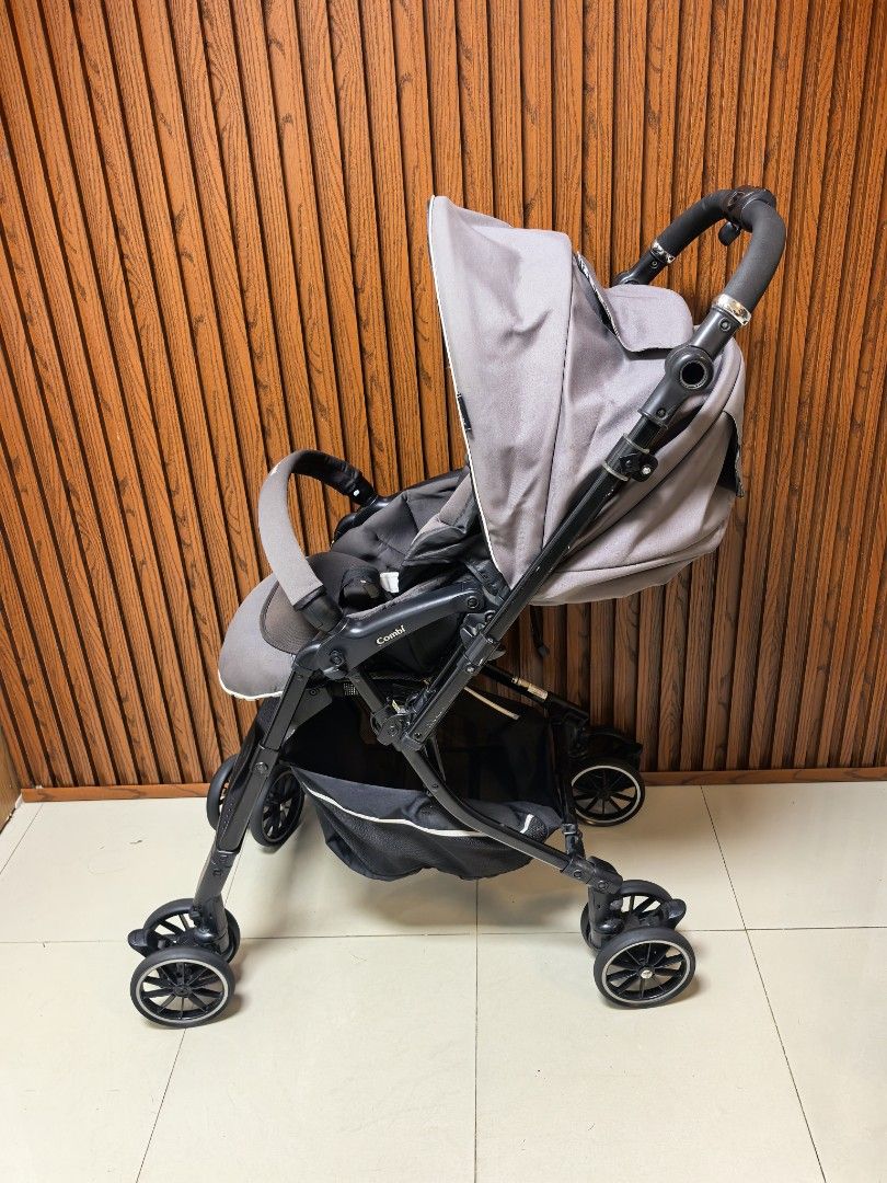 Combi stroller (Category: Strollers) located in Manila. Submitted by miradoming32070 (Listing ID 1467839847, Image 3). Description: Combi stroller 2700 only‼️ ➡️ Newborn to toddler ➡️ Fully recline ➡️ Adjustable seat ➡️ High seat ➡️ Swivel wheels ➡️ Lightweight Like new condition ‼️ Loc :bagumbong caloocan.