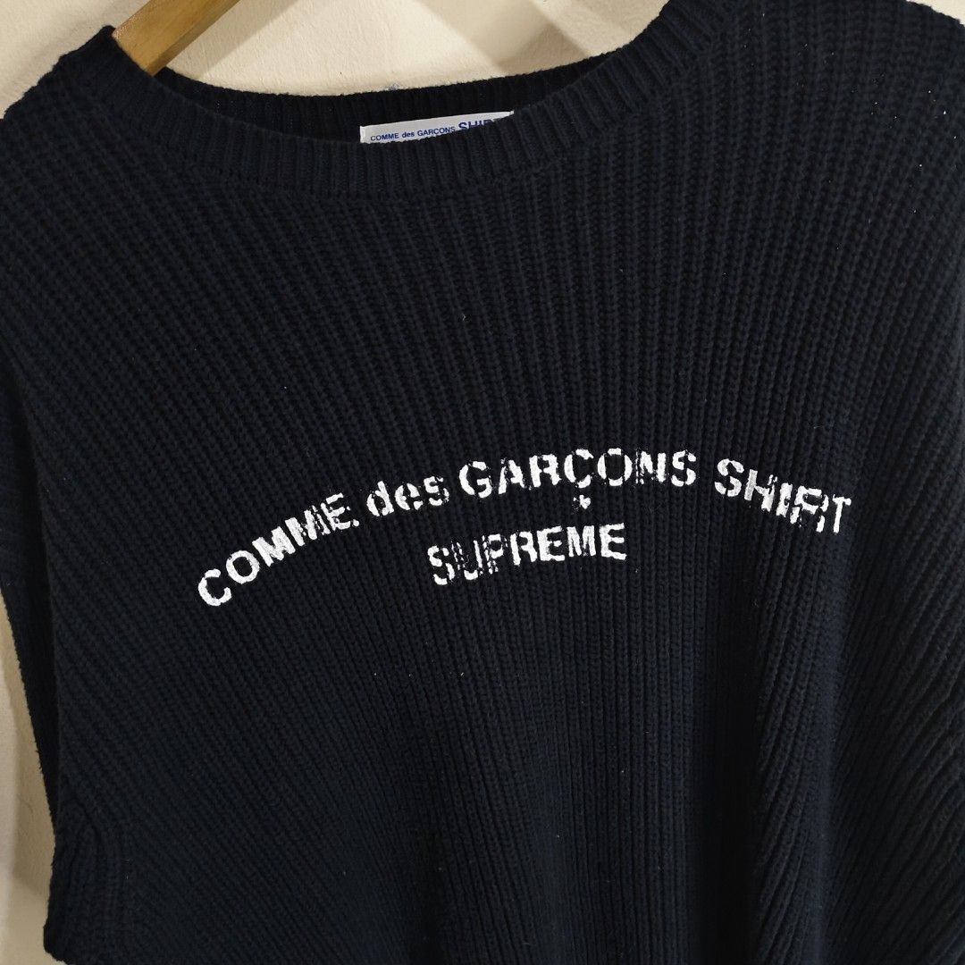 COMME DES GARCONS X SUPREME SWEATER (Category: Luxury Accessories) located in Bulacan. Submitted by markkiethrift2023 (Listing ID 1467920663, Image 3). Description: COMME DES GARCONS X SUPREME SWEATER EXCELLENT CONDITION DIMES: 25 X 28.