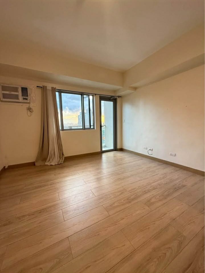(Category: ) located in . Submitted by domusio (Listing ID 1467887278, Image 1). Description: .