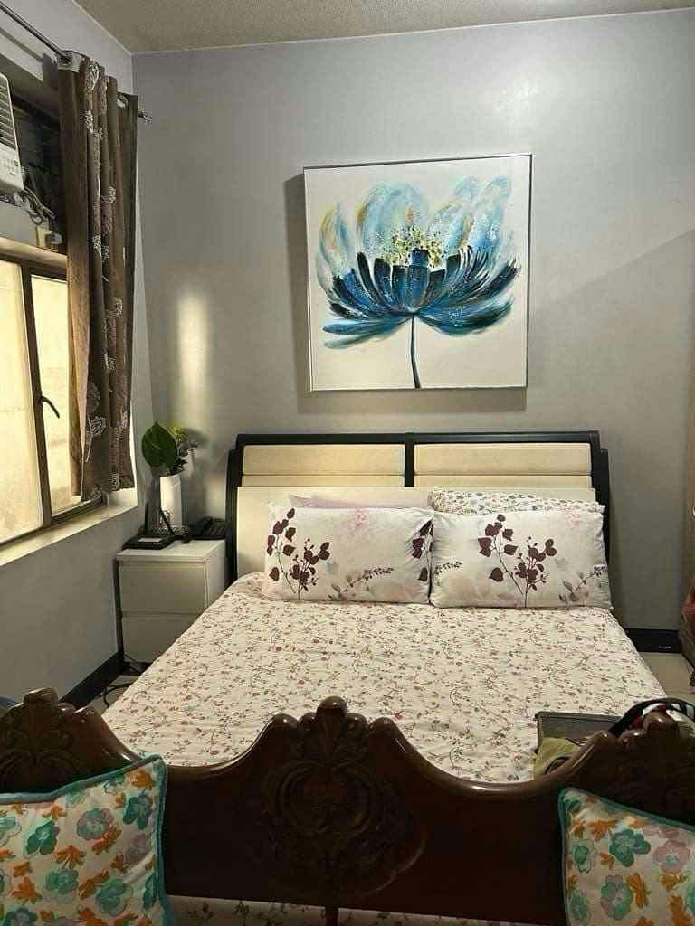Condo Unit at Parkway Tower 3 (Category: Apartments & Condos) located in Quezon City. Submitted by arterg (Listing ID 1467848466, Image 2). Description: 40 sqm Studio Type with balcony.