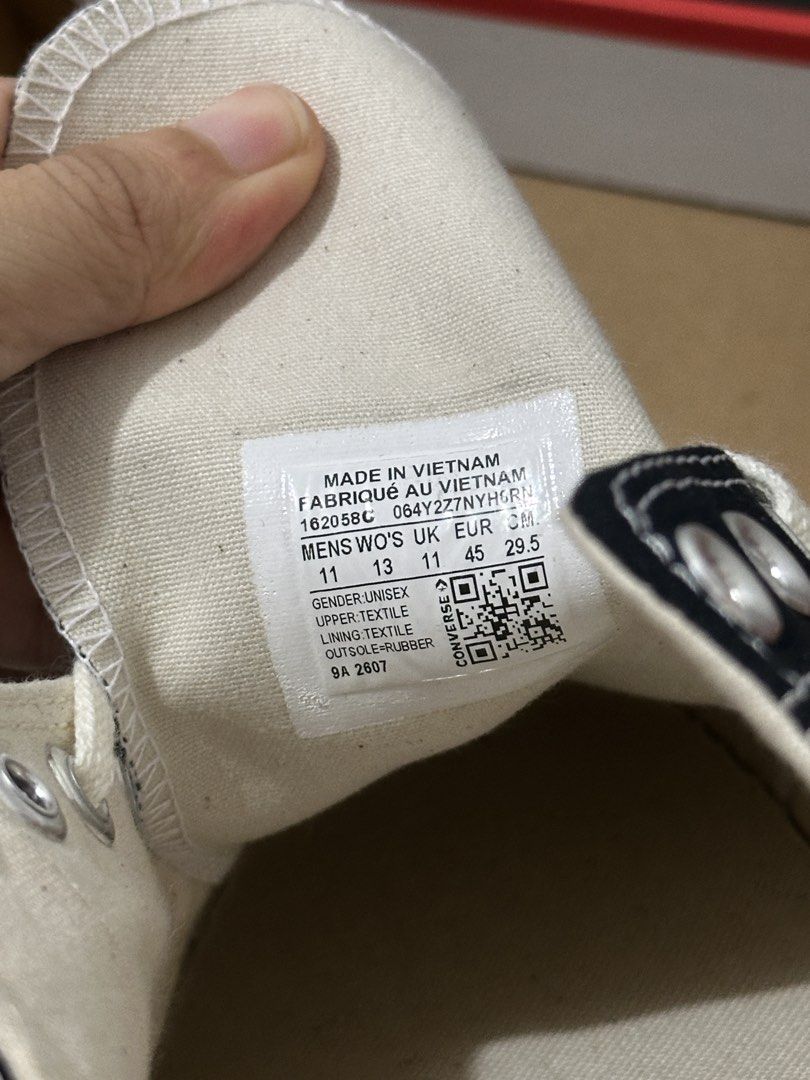 converse chuck 70s (Category: Sneakers) located in Angeles City. Submitted by arrianegd (Listing ID 1467867814, Image 2). Description: brand new rfs: wrong size huhu.