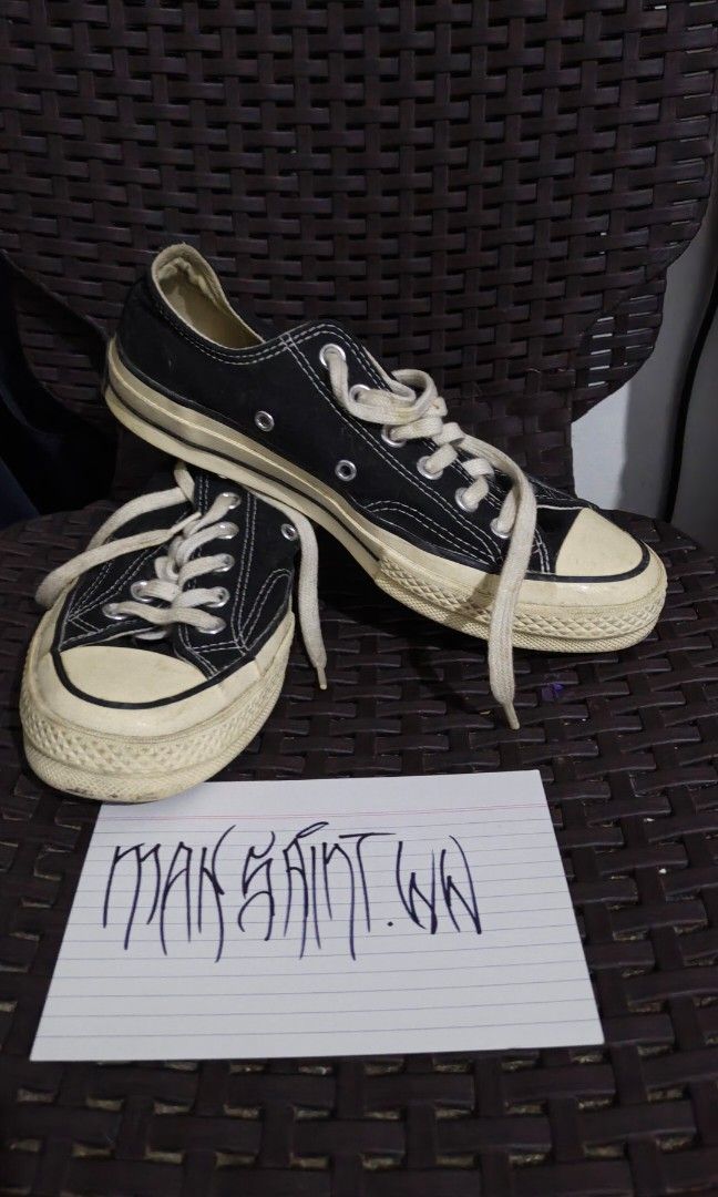 Converse Chuck Taylor Low Cut (Category: Sneakers) located in Manila. Submitted by maksaint.ww (Listing ID 1467923940, Image 2). Description: lightly worn. needs a bit of cleaning but still in good condition, no box. size 5 men, size 6.5 womens. unisex shoes.