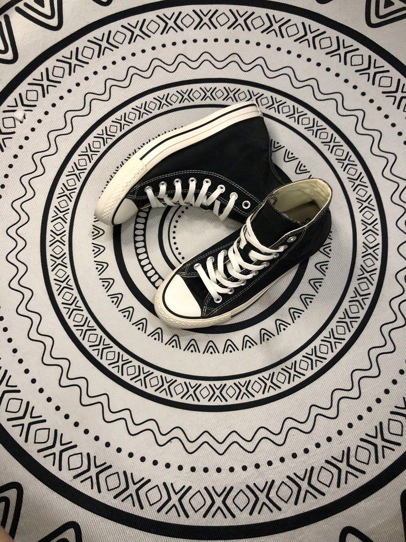 Converse High Classic 🔥 (Category: Sneakers) located in Quezon City. Submitted by sjts22 (Listing ID 1468002032, Image 3). Description: •Verygood condition •Slightly used .