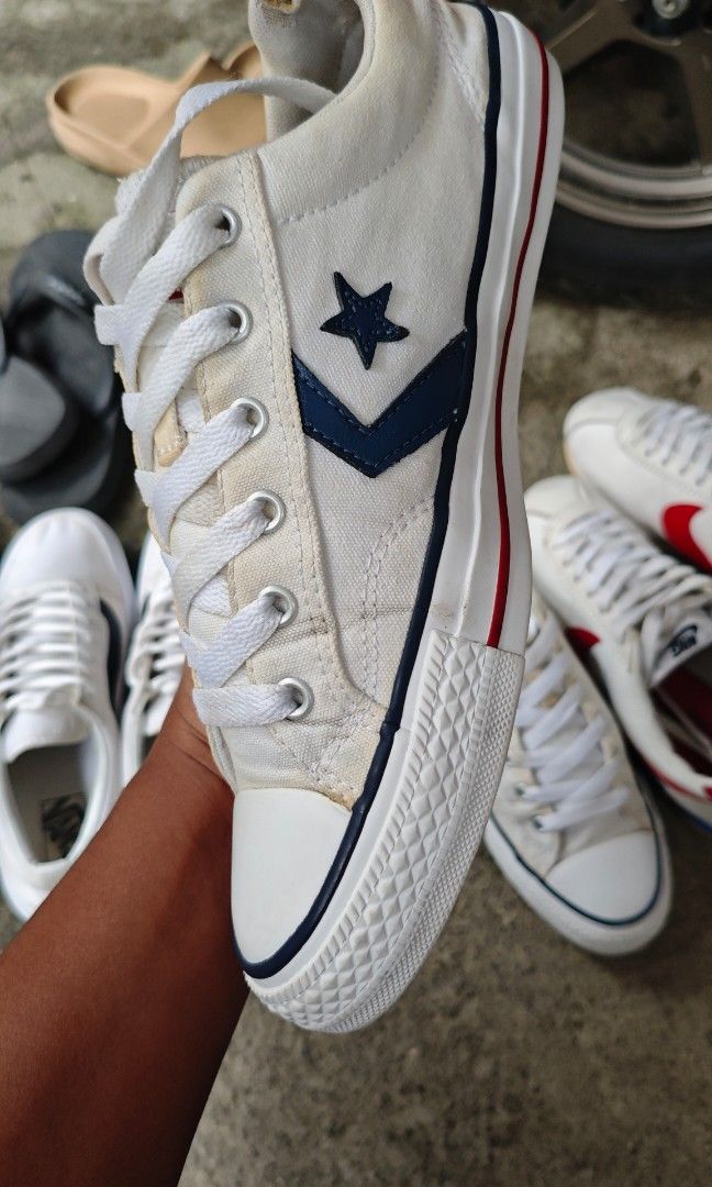 Converse one star (Category: Sneakers) located in Sultan Kudarat. Submitted by thrifted01 (Listing ID 1467913603, Image 2). Description: us9 mens issue neeed wash / minor heldrag loc mindanao.