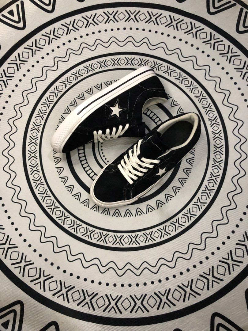 Converse One Star Black 🔥 (Category: Sneakers) located in Quezon City. Submitted by sjts22 (Listing ID 1468000731, Image 2). Description: •Excellent condition •Good as new •Orig .
