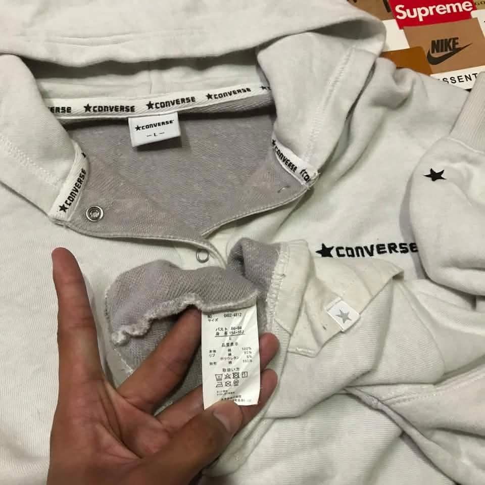 Converse White Snap Button Hoodie (Category: Hoodies) located in Manila. Submitted by ayskrim_ (Listing ID 1468051271, Image 3). Description: - Authentic Converse hoodie in crisp white - Size: L-XL (Relaxed streetwear fit) - Dimes: 24x22 - Material: Comfortable cotton blend - Design details: Snap-button front placket and branded hood taping - Pockets: Front pouch pocket with a small star tag - Branding: Embroidered Converse logo on the chest and 