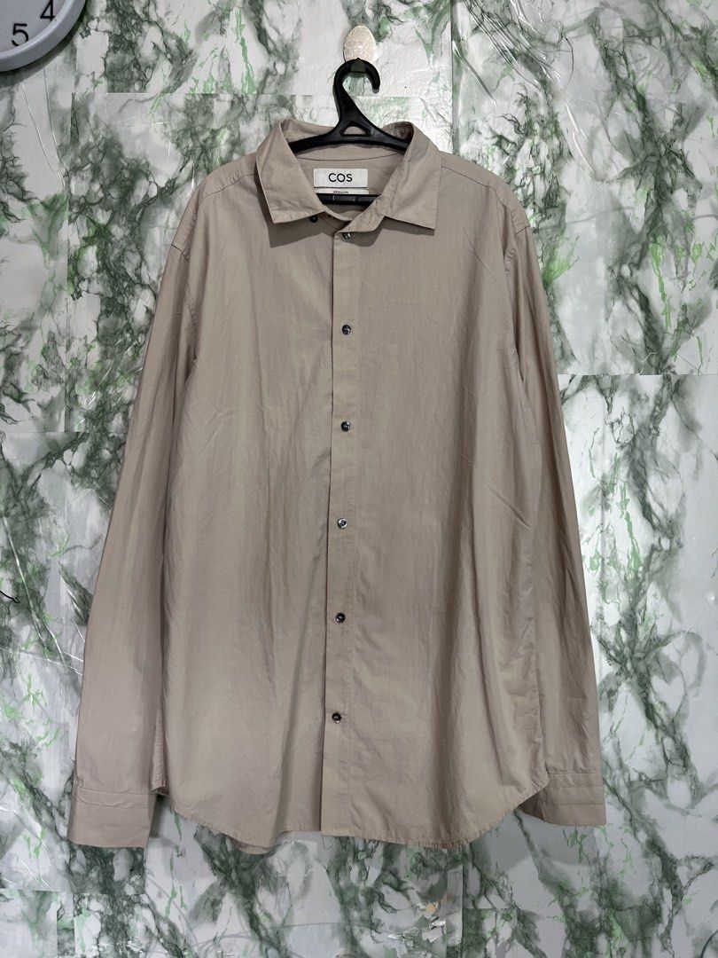 COS Regular Fit Long Sleeves (Category: Tshirts & Polo Shirts ) located in Bulacan. Submitted by letsfindukaywithme (Listing ID 1468042842, Image 3). Description: COS Regular Fit Long Sleeves Fits Medium Mens 21x30" Sleeves: 32 Like new No issue +sf payment first Ship via J&T.
