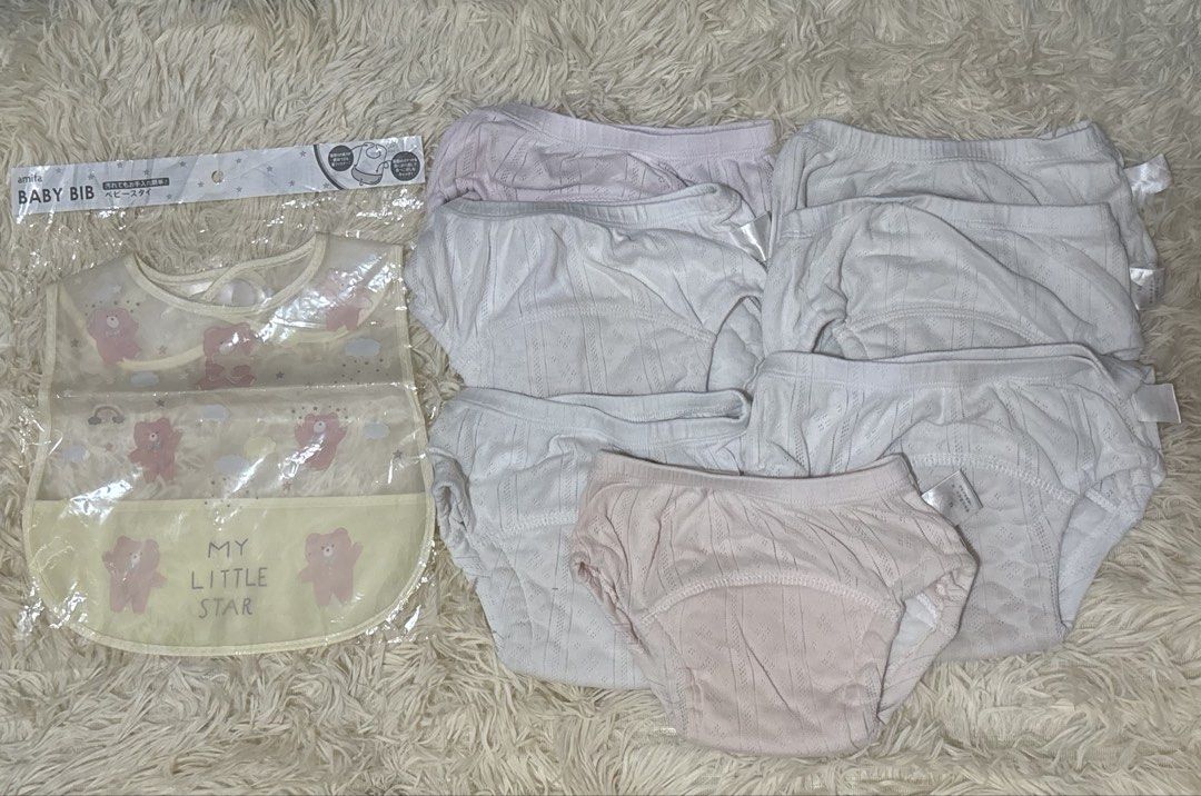 cotton diaper cloth with bib (Category: Babies & Kids Fashion) located in Santa Cruz. Submitted by zellethrifts (Listing ID 1467225490, Image 1). Description: • Diaper cloth used 7pcs medium • baby bib brandnew bought in Japan •₱100 take all 🚚 Shipping via J&T only 📦 Shipping fee to be shouldered by buyer 💳 Mode of payment: GCash 📍 Santa Cruz, Laguna.