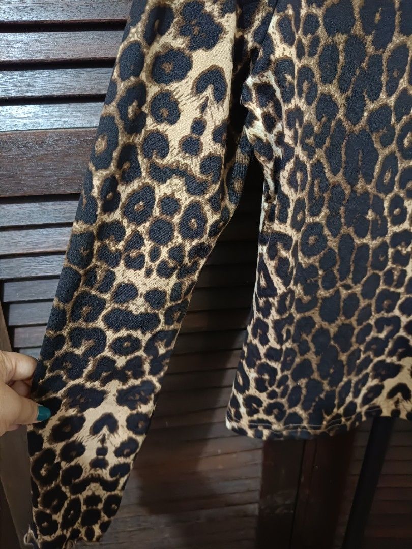 Cotton Leopard Longsleeved (Category: Longsleeves) located in Manila. Submitted by byjrb (Listing ID 1468040963, Image 2). Description: 🛍️ Brand-new items from SHEIN, Emery Rose, Zaful & more! Size : Small to Med 📦 Shipping: LBC / J&T / Lalamove 💸 MOP: GCash / BPI only DM for inquiries! 💌.