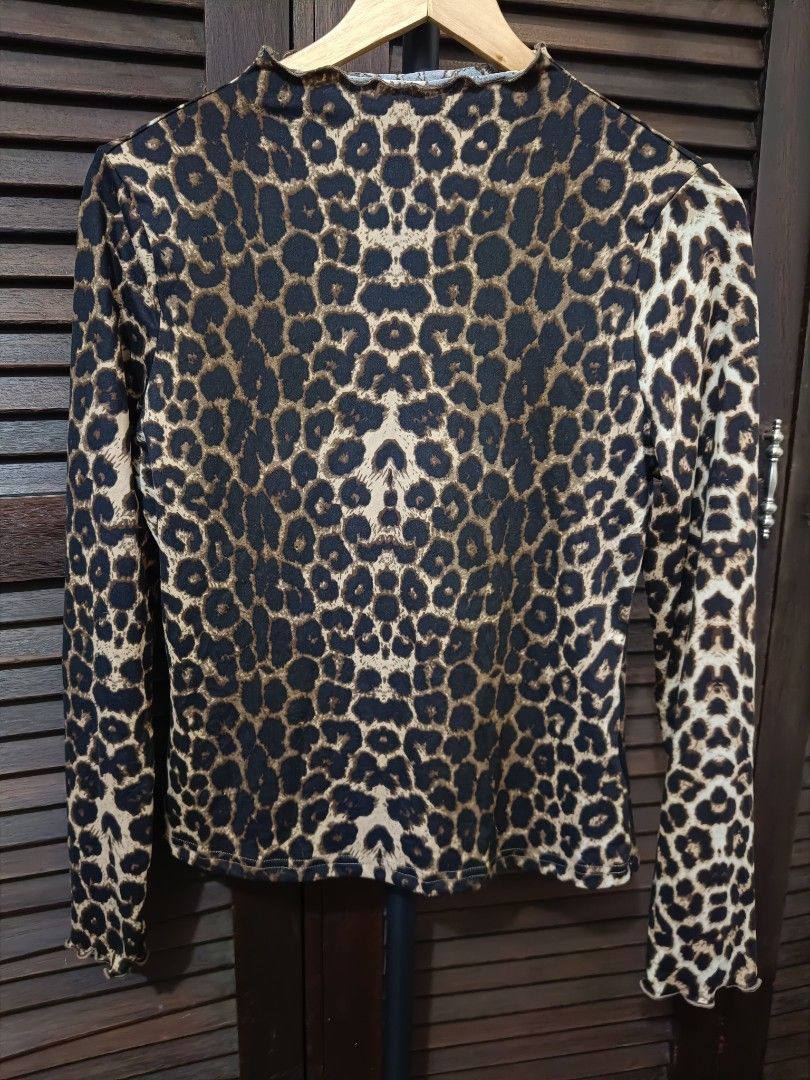 Cotton Leopard Longsleeved (Category: Longsleeves) located in Manila. Submitted by byjrb (Listing ID 1468040963, Image 3). Description: 🛍️ Brand-new items from SHEIN, Emery Rose, Zaful & more! Size : Small to Med 📦 Shipping: LBC / J&T / Lalamove 💸 MOP: GCash / BPI only DM for inquiries! 💌.