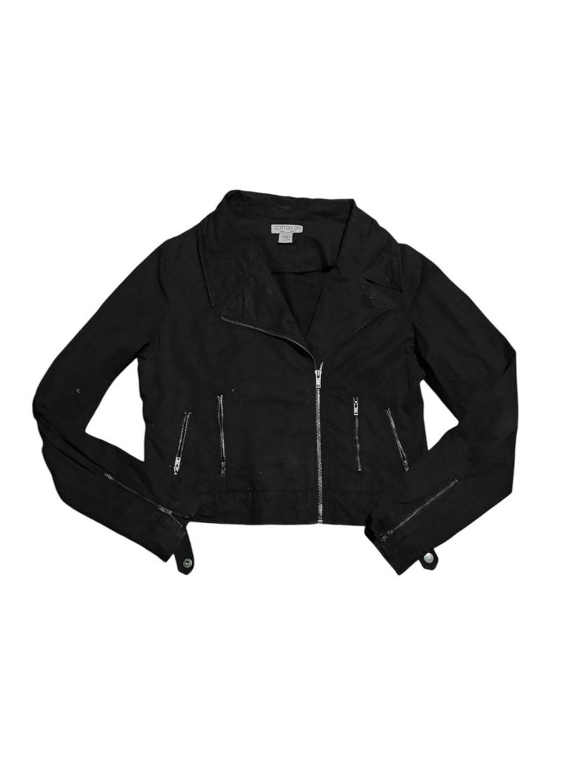 Cotton On Moto Jacket (Category: Coats, Jackets and Outerwear) located in Guiguinto. Submitted by rlyrc_ (Listing ID 1468044010, Image 1). Description: Cotton On Moto Jacket Size: Small Condition: 10/10 M/mine: ₱70” ☆ color may vary due to lighting ☆ Dm for more details. ☆ Prices are negotiable ☆ no deleting of comments, deleting of comments or cancel the orders are considered as bogus buyer! ☆ read our rules before shopping🩶.