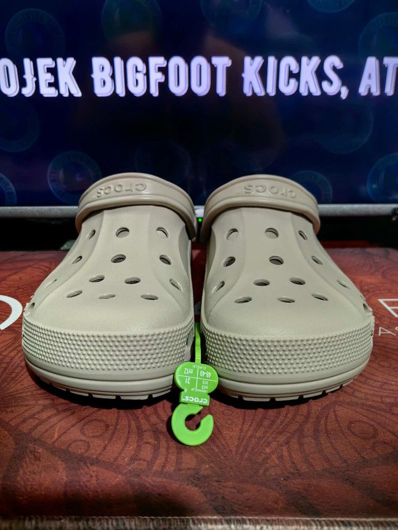 Crocs Baya clog size 13 US (Category: Slippers & Slides) located in Pasig City. Submitted by titojek (Listing ID 1468029334, Image 2). Description: ⚠️ For sale only. 🔥 Brand new and legit Cr0cs Baya clog (cobblestone) size 13 US. 💵 2,400. Fixed price (3,495 SRP) 🛵 Lalamove or Grab ✈️ J&T and JRS (no rush shipping) 💳 Payment • Gcash or Security Bank ❌ Wala na akong meet up. ❌ Walang COD/COP. ❌ Walang Sh0pee checkout. 📍Pinagbuhatan, Pasig City