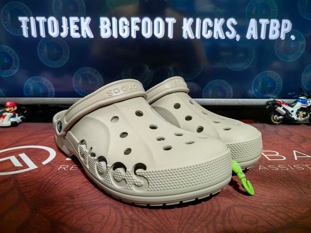 Crocs Baya clog size 13 US (Category: Slippers & Slides) located in Pasig City. Submitted by titojek (Listing ID 1468029334, Image 1). Description: ⚠️ For sale only. 🔥 Brand new and legit Cr0cs Baya clog (cobblestone) size 13 US. 💵 2,400. Fixed price (3,495 SRP) 🛵 Lalamove or Grab ✈️ J&T and JRS (no rush shipping) 💳 Payment • Gcash or Security Bank ❌ Wala na akong meet up. ❌ Walang COD/COP. ❌ Walang Sh0pee checkout. 📍Pinagbuhatan, Pasig City