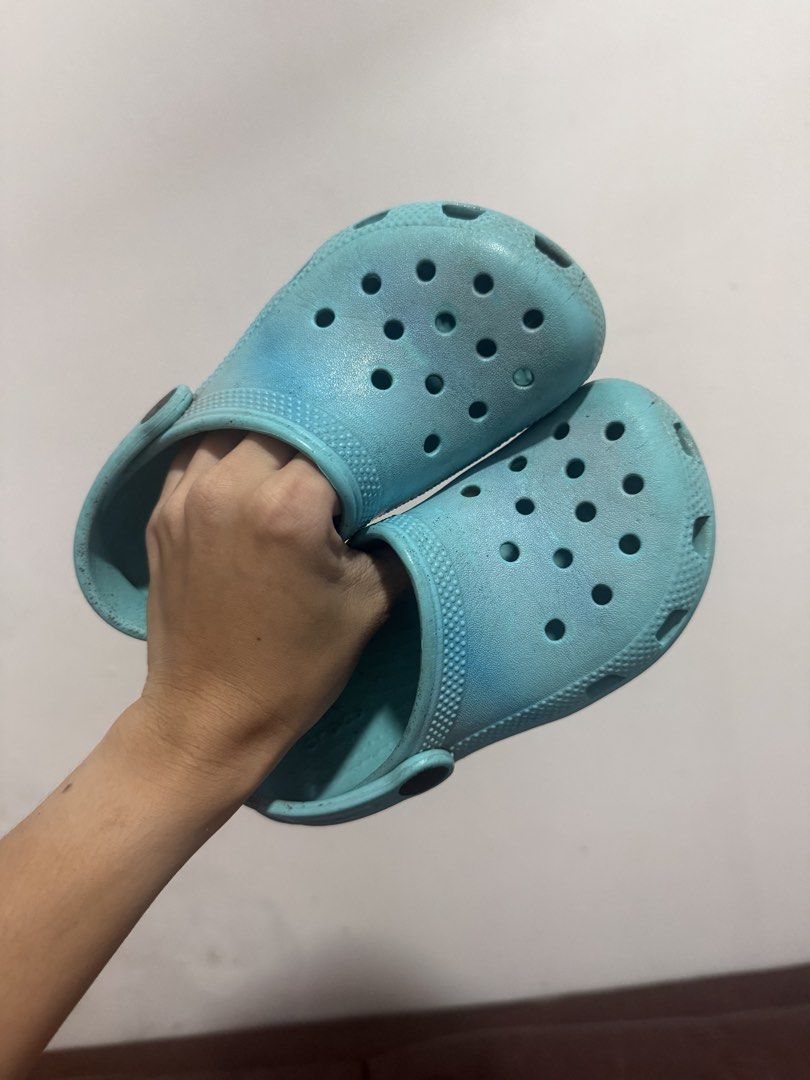 Crocs Clogs C11 Kids (Category: Babies & Kids Fashion) located in San Fernando. Submitted by maindaysanik2x (Listing ID 1467947514, Image 1). Description: My Childs Personal Preloved.