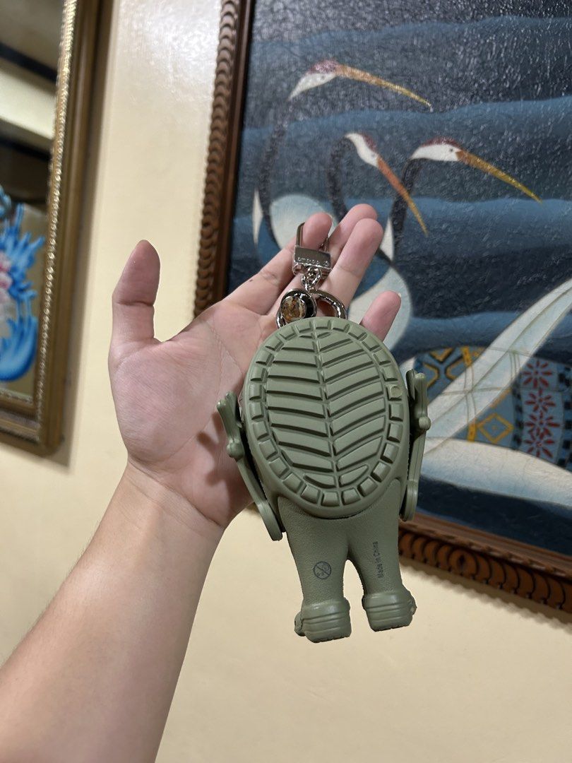 Crocs Lil Classic Bag Charm (Category: Character Goods) located in Caloocan City. Submitted by lakylee (Listing ID 1467975727, Image 3). Description: Brand New No lowballers .
