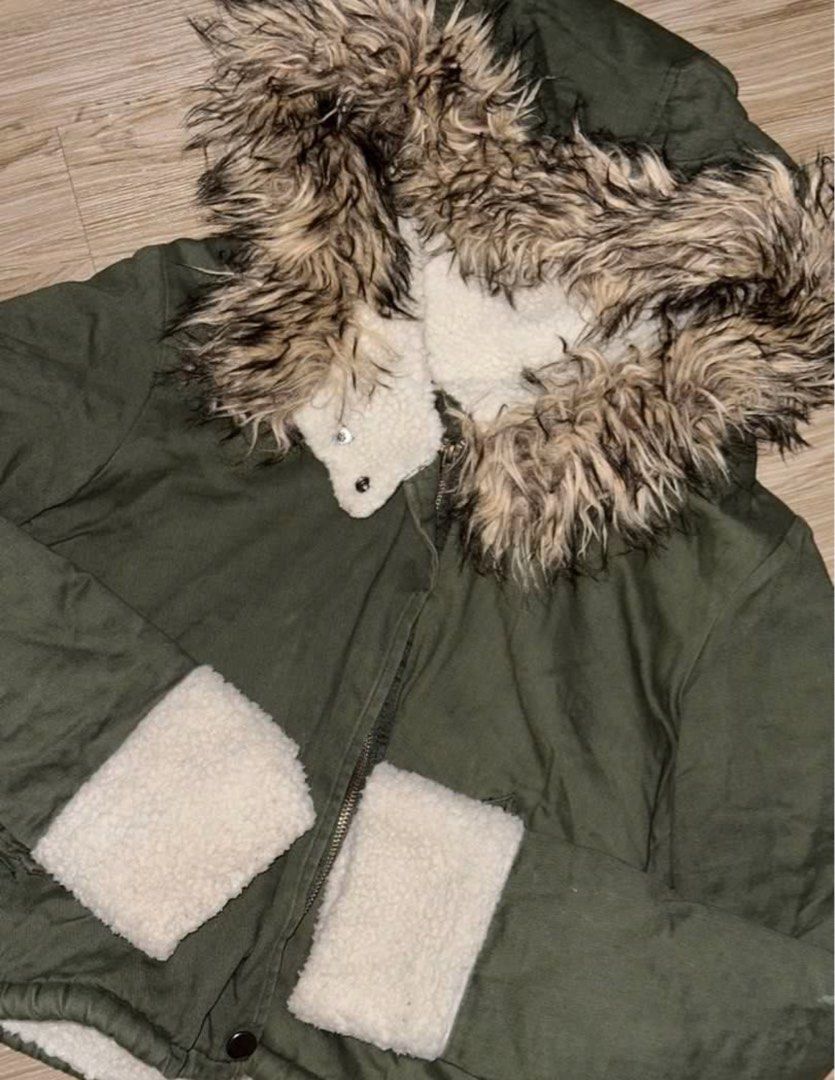 Cropped Sherpa Lined Fur Twill Bomber Jacket (Category: Coats, Jackets and Outerwear) located in Manila. Submitted by brownbutterlatte (Listing ID 1467938457, Image 2). Description: Given as a gift. Never used. Just stored in the closet. Price is negotiable only for sure buyers. Super warm. Perfect for winter! Have lining inside. Can fit XS- Small. Helping tags Zara Uniqlo Bershka Cotton On Mango Pull & Bear Stradivarius GU Cos H&M.