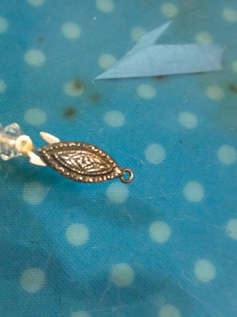 Crystal necklace as is (Category: Other Accessories) located in Paranaque City. Submitted by 4thestate.surplusan (Listing ID 1467857772, Image 3). Description: crystal necklace as is only.