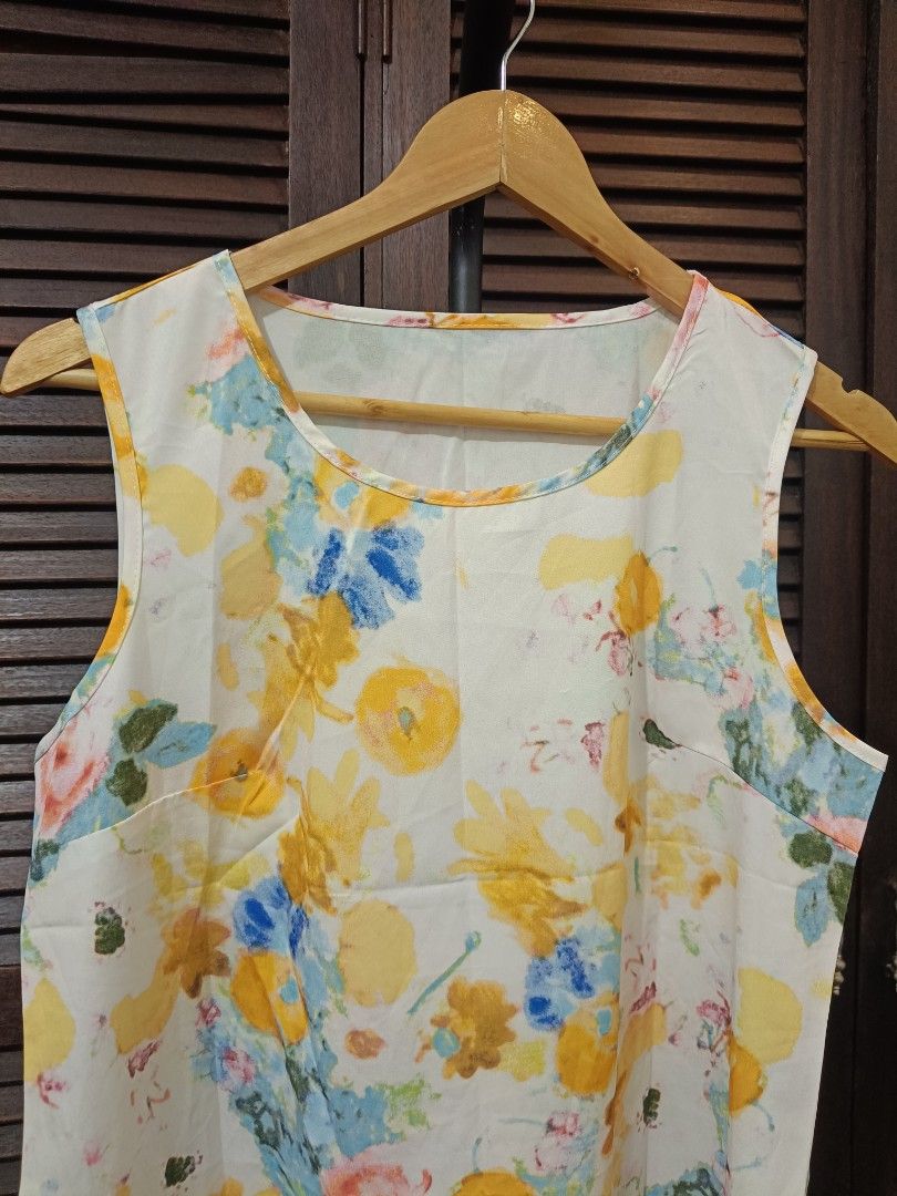 Cute dress (Category: Sleeveless) located in Manila. Submitted by byjrb (Listing ID 1468035740, Image 2). Description: 🛍️ Brand-new items from SHEIN, Emery Rose, Zaful & more! Size : Med to Semi Large 📦 Shipping: LBC / J&T / Lalamove 💸 MOP: GCash / BPI only DM for inquiries! 💌.