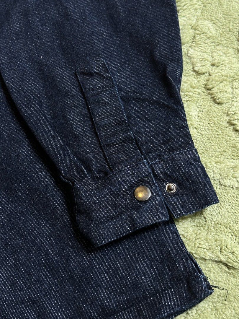 G.U Japanese Hard Denim (Cut tags) (Category: Formal Shirts) located in Quezon City. Submitted by repa_ (Listing ID 1467974458, Image 3). Description: Dm for more info 📍Quezon City .