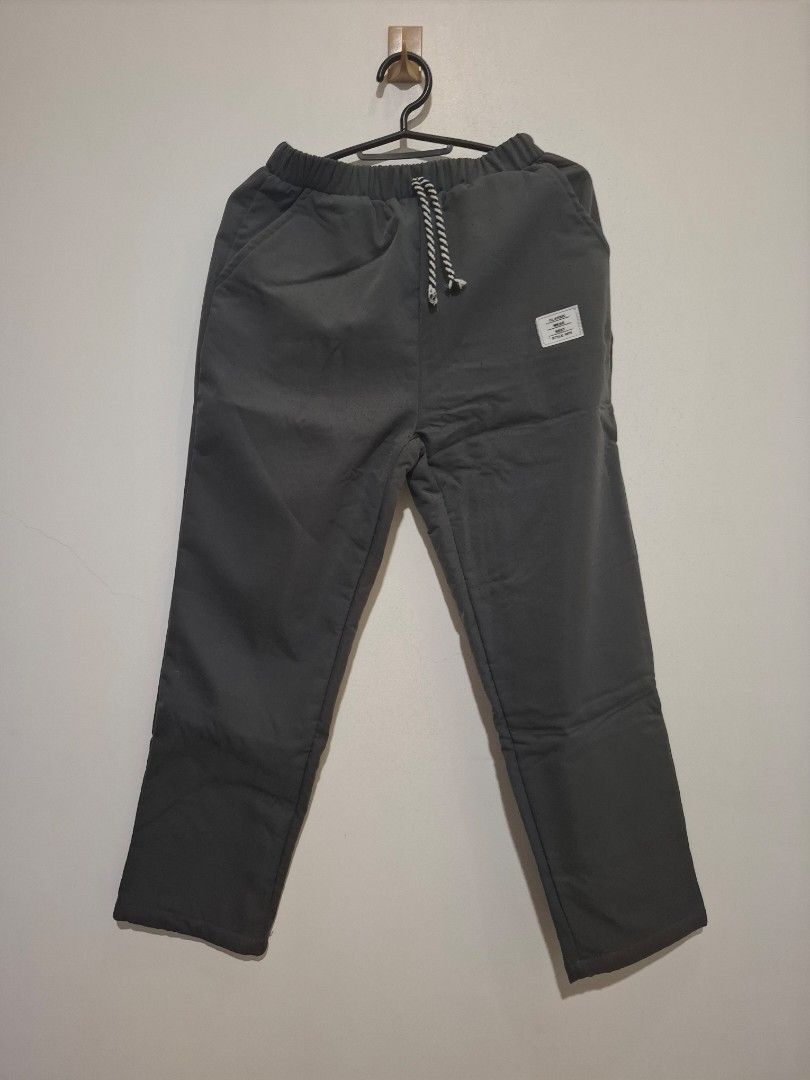 Dark Grey Fleece Lined Winter Sweatpants (Category: Babies & Kids Fashion) located in Imus. Submitted by maggieforce (Listing ID 1467932875, Image 1). Description: - size 10Y in Shein but worn by my 7Y old son (33 to 34 kg) - Color: Dark Grey - Ultra-warm thick fleece lining for cold weather - Elastic waistband with adjustable drawstring - Convenient front pockets - Stylish woven patch label on the front leg - Straight leg fit for maximum comfort