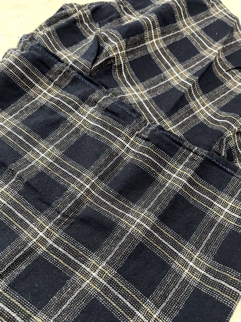 Dark Plaid Linen One-Shoulder Top (Category: Sleeveless) located in Baguio. Submitted by eybisi__ (Listing ID 1467842982, Image 2). Description: - Fitted silhouette through the bodice - Soft, breathable fabric - can send ww pics Issues: NONE 📦 Mode of shipping: Direct j&t 🧾 Mode of payment: Gcash (payment first policy) Strictly no cancellation once noted! Note: Please manage your expectations. Actual color may vary due to lightning..