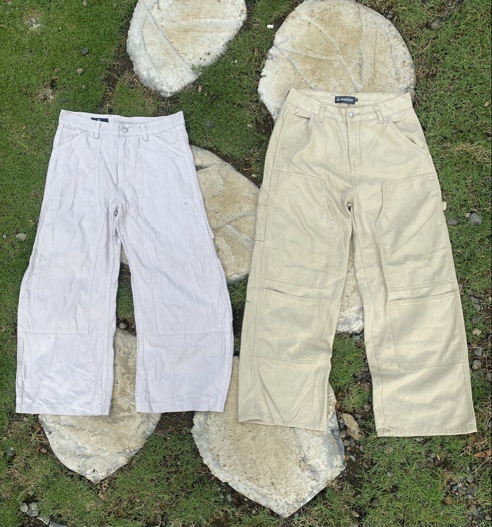 DAVICHI Double Knee Carpenter Pants Bundle Set (Category: Jeans) located in Roxas City. Submitted by dua-garments23 (Listing ID 1467962073, Image 2). Description: 30-32 sizes - 2 pairs of DAVICHI cargo pants (Lilac & Khaki) - Loose, relaxed streetwear fit - Functional utility pockets & hammer loop on the right leg - Durable cotton fabric construction - Mid-rise waist with belt loops - Easy to mix and match for daily wear.