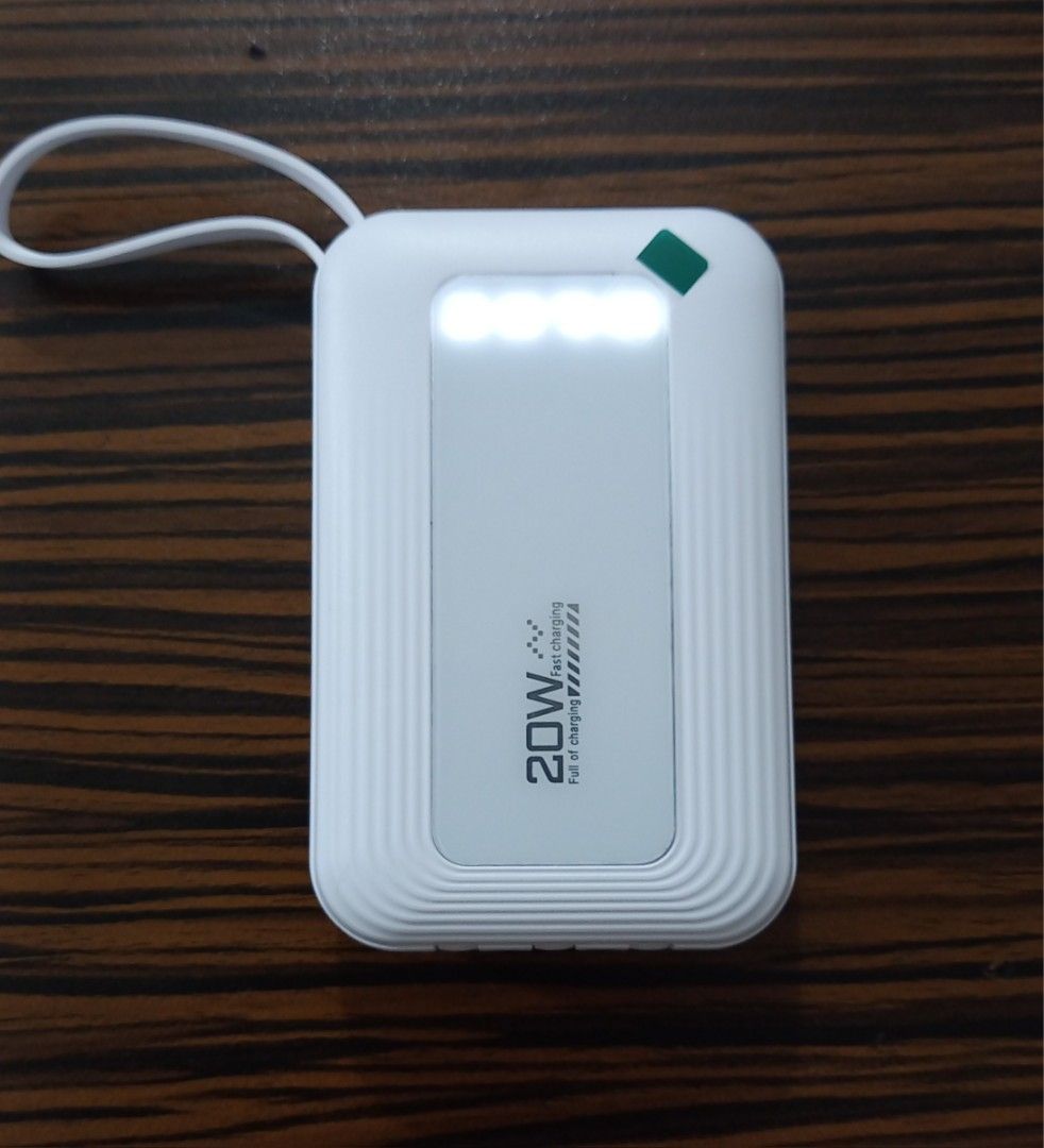 DeePower V2 Multi Charging Power Bank (Category: Other Gadgets) located in Antipolo. Submitted by fastlane8moto (Listing ID 1468015076, Image 3). Description: DeePower V2 Multi Charging Power Bank Sale SALE! DeePower V2 💯 ORIGINAL V.2 Has weight. Chipset V.2 Note : This is 20kamh don't expect 20 mins eh full charge na ito🤣 pag 20 mins full charge na ito kabahan na kayo sa 20kmah 🤣 full specifications is at FB BUSINESS PAGE Moto D TechZone Powe