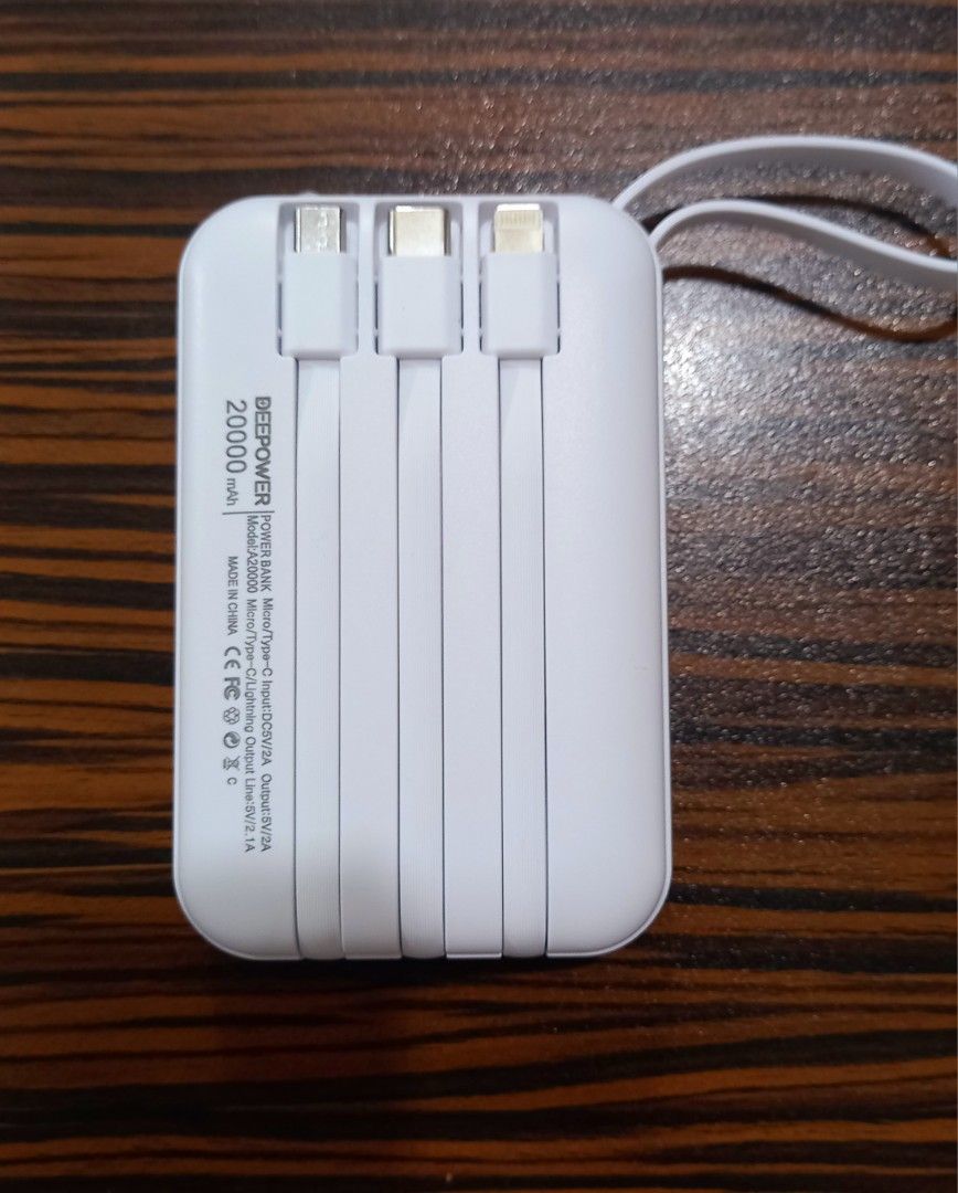 DeePower V2 Multi Charging Power Bank (Category: Other Gadgets) located in Antipolo. Submitted by fastlane8moto (Listing ID 1468015076, Image 2). Description: DeePower V2 Multi Charging Power Bank Sale SALE! DeePower V2 💯 ORIGINAL V.2 Has weight. Chipset V.2 Note : This is 20kamh don't expect 20 mins eh full charge na ito🤣 pag 20 mins full charge na ito kabahan na kayo sa 20kmah 🤣 full specifications is at FB BUSINESS PAGE Moto D TechZone Powe