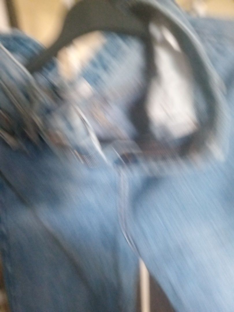 Denim long pants for your needs (Category: Activewear) located in Manila. Submitted by padillahe35291 (Listing ID 1467915104, Image 3). Description: medium size denim pants.