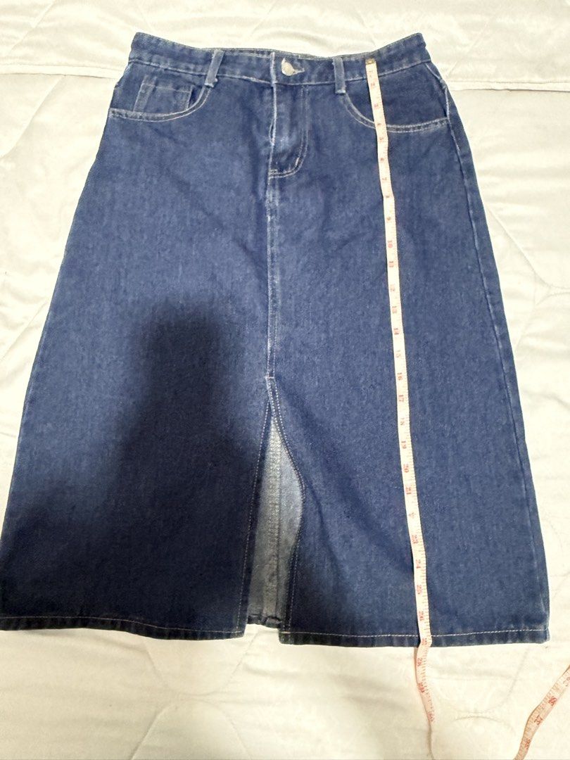 Denim Skirt (Category: Skirts) located in Cainta. Submitted by michaelalin (Listing ID 1467887725, Image 2). Description: In mint condition Measurement size kindly see pictures Soft denim Cainta area Lalamove shoulder bu buyer.