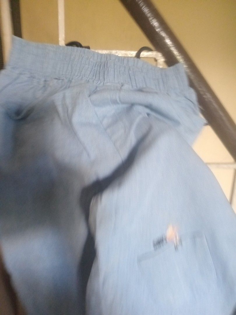 Denim square pants for your needs with pocket side (Category: Activewear) located in Manila. Submitted by padillahe35291 (Listing ID 1467913916, Image 2). Description: medium.size denim square pants for your neess.