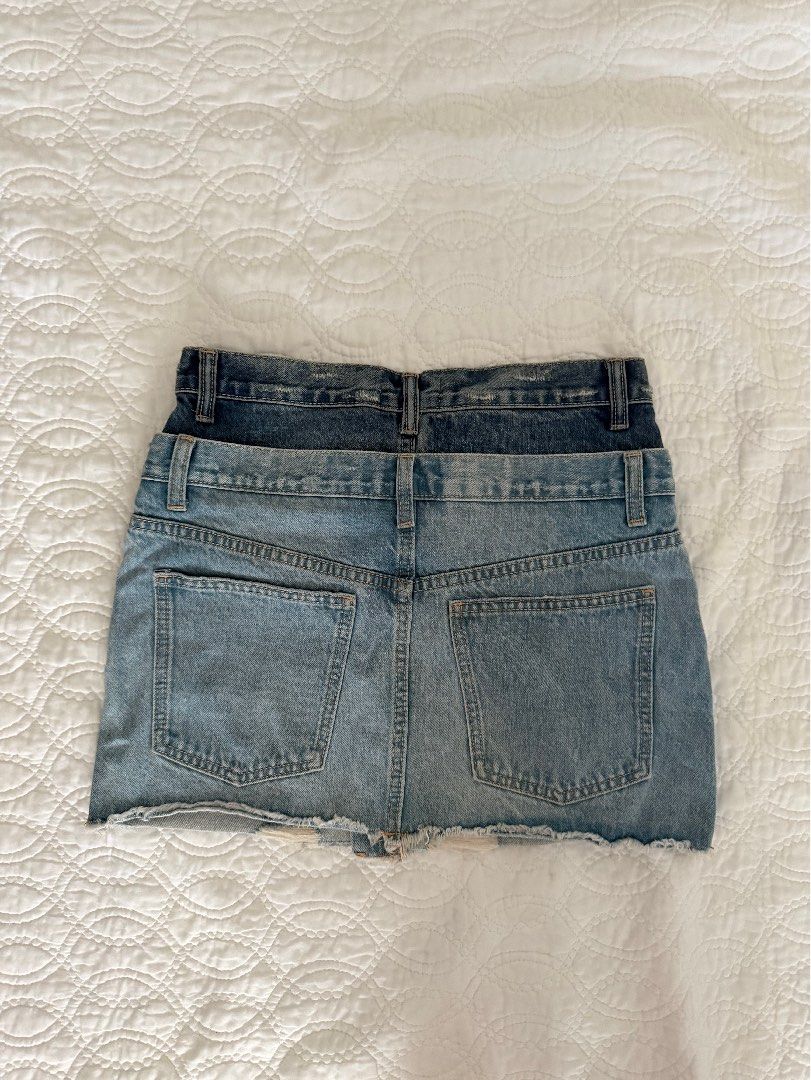 Denim Zara Mini Skirt (Category: Skirts) located in Quezon City. Submitted by kelangot (Listing ID 1467920281, Image 3). Description: Selling this item in great condition! Brand: zara Size: xs Condition: worn only once Color: denim RFS: decluttering 📦 Shipping: C/O buyer 💸 Payment: GCash, BPI, or GoTyme Feel free to message me for inquiries Strictly no cancellations, returns, or refunds. Happy shopping! ♡.