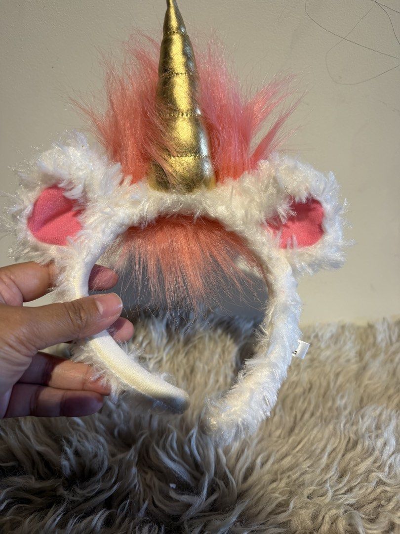 Despicable me headband (Category: Plushies & Soft Toys) located in La Trinidad. Submitted by reeze_24 (Listing ID 1467842692, Image 1). Description: .