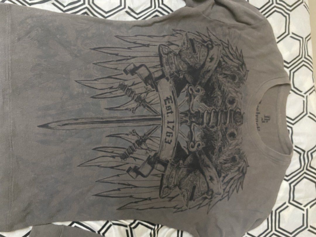Destruction Thermal Sweater (Category: Tshirts & Polo Shirts ) located in Quezon City. Submitted by leobrbn (Listing ID 1468024865, Image 2). Description: dimes 19 27.