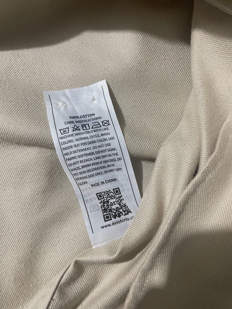 Determinant Men’s Longsleeve — 36 slim (Category: Formal Shirts) located in Manila. Submitted by maefinds.ph (Listing ID 1467952802, Image 3). Description: Still in good condition 100% Cotton Length: 26” Width: 18” PM for more details Price is negotiable .