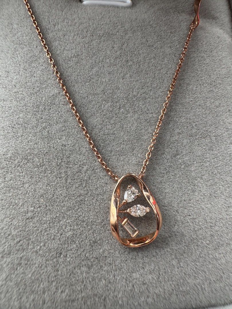 Diamond Necklace in HK Rosegold Setting (Category: Necklaces) located in Makati City. Submitted by shoppinghaven.ph (Listing ID 1467921473, Image 2). Description: .20ct total Natural Diamond HK Setting Stamped 14K Rosegold Stamped, 18K for the lock 16-16.5cm adjustable With Certificate Accepts layaway with 0% interest 📍Makati 🚐 LBC/ J&T/ Lalamove DP as low as 5% Remaining balance just divide into the number of months to pay. Sample for 6 mos la