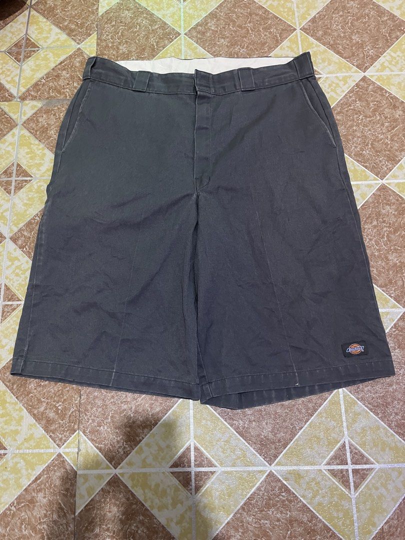 Dickies double patch short (Category: Shorts) located in Gapan. Submitted by xxkaboom (Listing ID 1467880397, Image 2). Description: 36 width 27 length 13 hem Verygood condition 9/10 colorate Need wash fresh from us bale Nueva ecija loc.