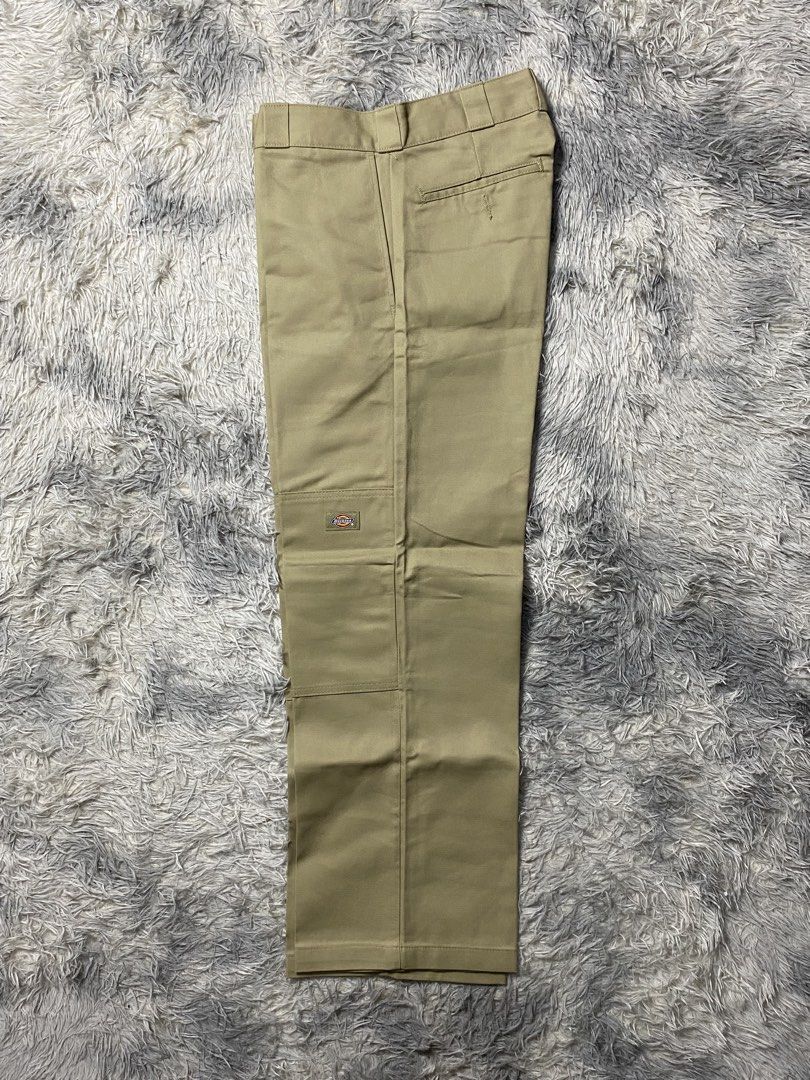 Dickies Loosefit Khaki Double knee and patch (Category: Activewear) located in Santa Rosa. Submitted by 415_thriftss (Listing ID 1468046310, Image 2). Description: Dickies Loosefit Double Knee Double Patch Khaki Pants ✅ Available - 30x30 On tag - Brandnew / Deadstock condition and super crispy 🔽DETAILS - Condition: 10/10 - Dimes: 30-32 Waist x 39 Length - Leg opening 10 - Color rate: 10/10 - Issue: None ———————————— 🏷️ M / Mine: 2000 + Shipping