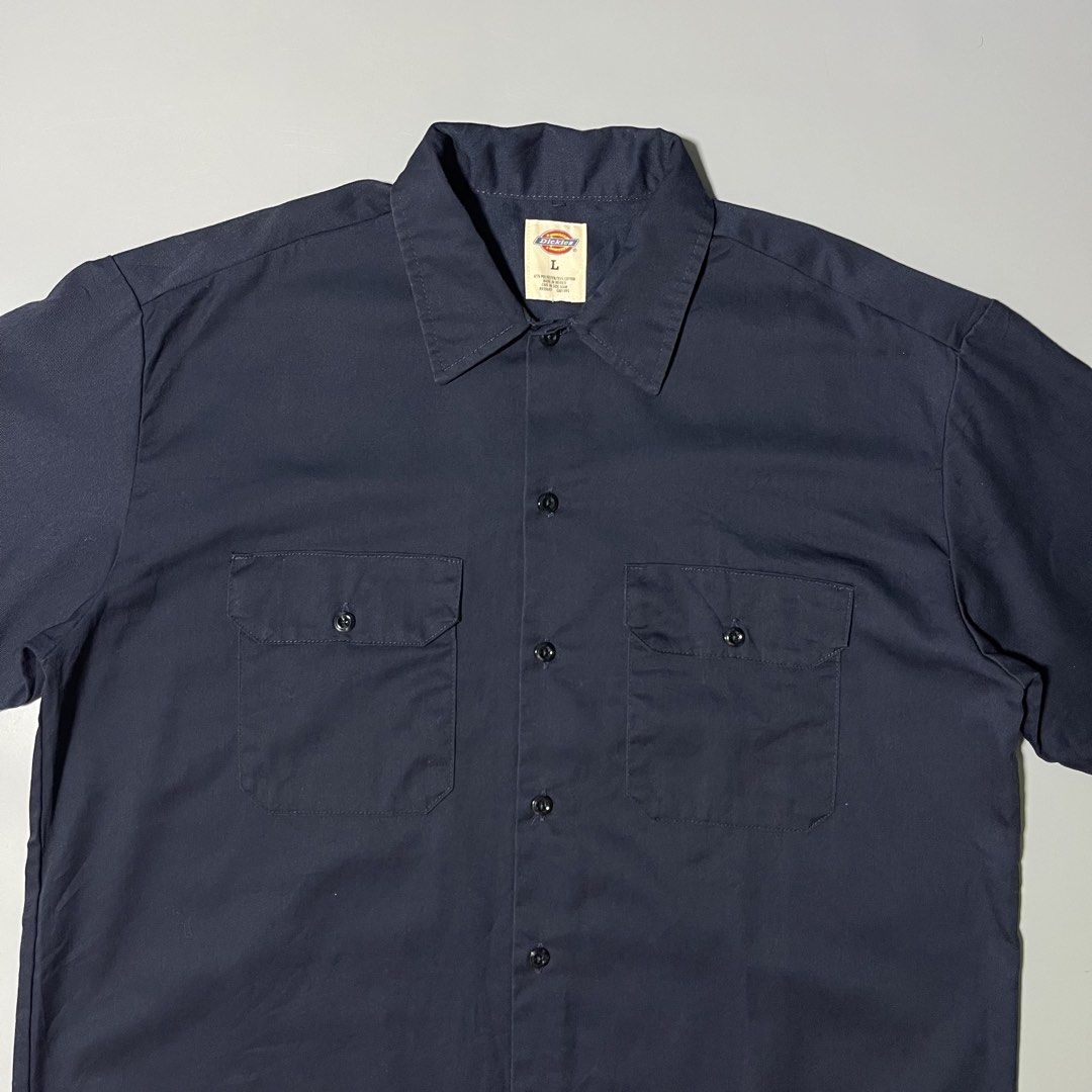 Dickies Mens Workwear Short-Sleeve Button Down Polo (Category: Tshirts & Polo Shirts ) located in Bacolod City. Submitted by marmanj (Listing ID 1467979139, Image 3). Description: ♻️ Dickies Mens Workwear Short-Sleeve Button Down Polo •Original - Complete tags •Condition: Like new •Size: Large to XL ( Large on tag ) •Length: 30” •Width: 24” •Color: Dark Navy Blue •Color rate: 10/10 •With 2 Chest Pockets •No flaws 🔖Price: ₱980 📌Location: Bacolod