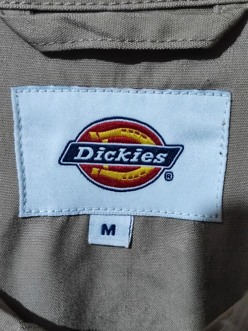 DICKIES POPLIN LONG SLEEVE SHIRT (Category: Formal Shirts) located in Iloilo. Submitted by gooddimes (Listing ID 1468039483, Image 3). Description: Dickies Poplin Long Sleeve Shitt Authentic Embroidery Dickies Back Logo Desert Sand Colorway Size on tag: Medium Dimes: 21.5Wx28.5L Issue/s: None Color rate: 10/10 Like new condition ₱1,350 Reminders: - All items are thrifted, please manage your expectations - Color may vary due to lighting - Please w