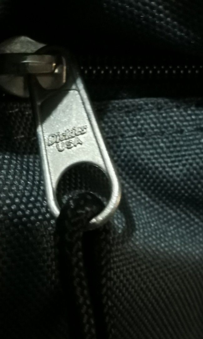 Dickies USA sling bag (Category: Sling Bags) located in San Jose. Submitted by thrift_ni_sir (Listing ID 1467968453, Image 2). Description: Excellent condition MOP gcash MOD j&t Add shipping fee No wash tag.
