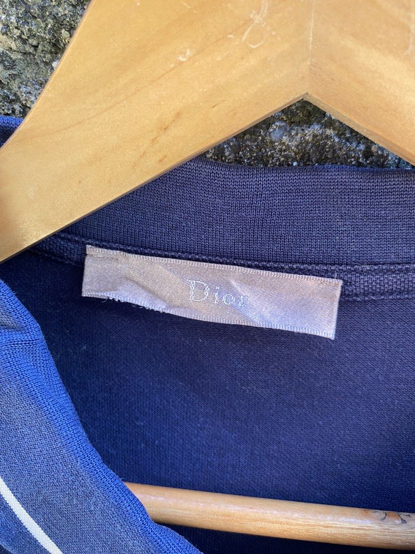 Dior (Category: Formal Shirts) located in Munoz. Submitted by lilyyy32211 (Listing ID 1467842995, Image 2). Description: .