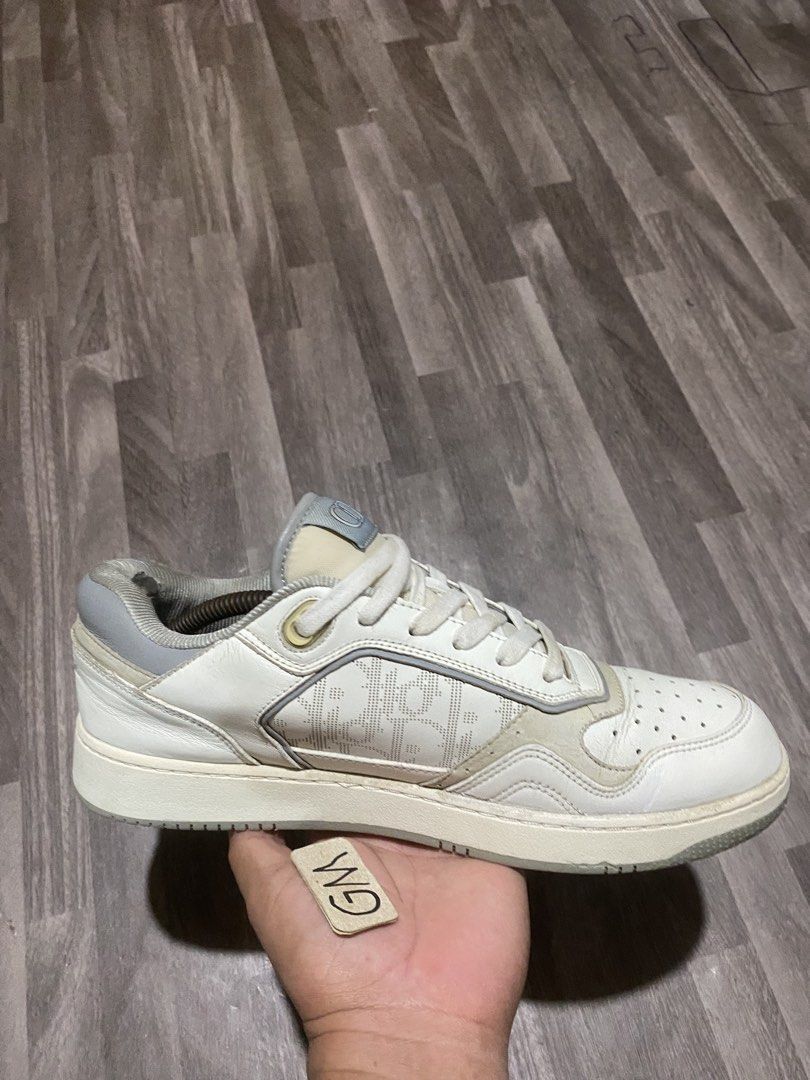 Dior B27 Low (Category: Sneakers) located in Cebu City. Submitted by freemoon.b85e0c (Listing ID 1468036535, Image 1). Description: Christian Dior B27 Low Thrifted/2nd hand Size 8.5 us/7.5 uk/42 euro/26.5 cm Price 880 plus sf Issues heeldrags.